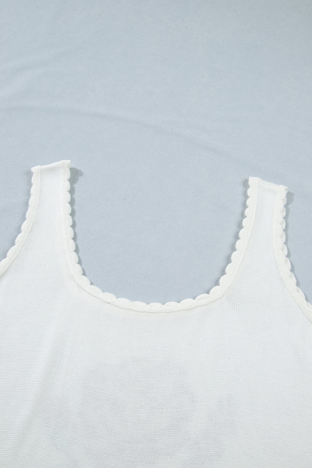 White Plus Size Floral Print Scalloped Trim Square Neck Sweater Vest